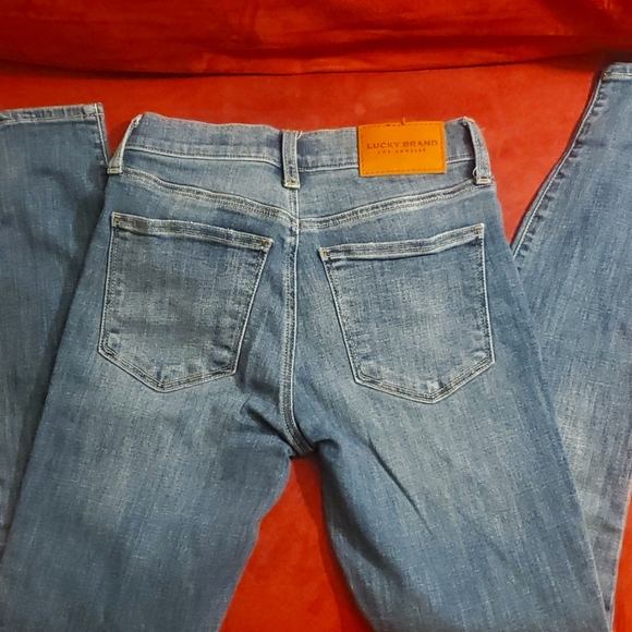 Jeans - Picture 2 of 5